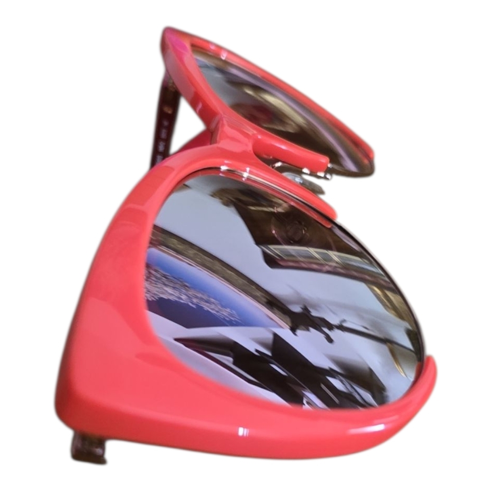 Moschino Red Cat-Eye Sunglasses - Picture 3 of 4